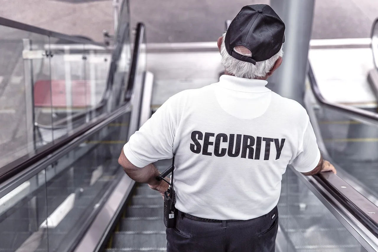 Trabajadores de seguridad privada desprotegidos por impago de salarios y cuotas de seguridad social