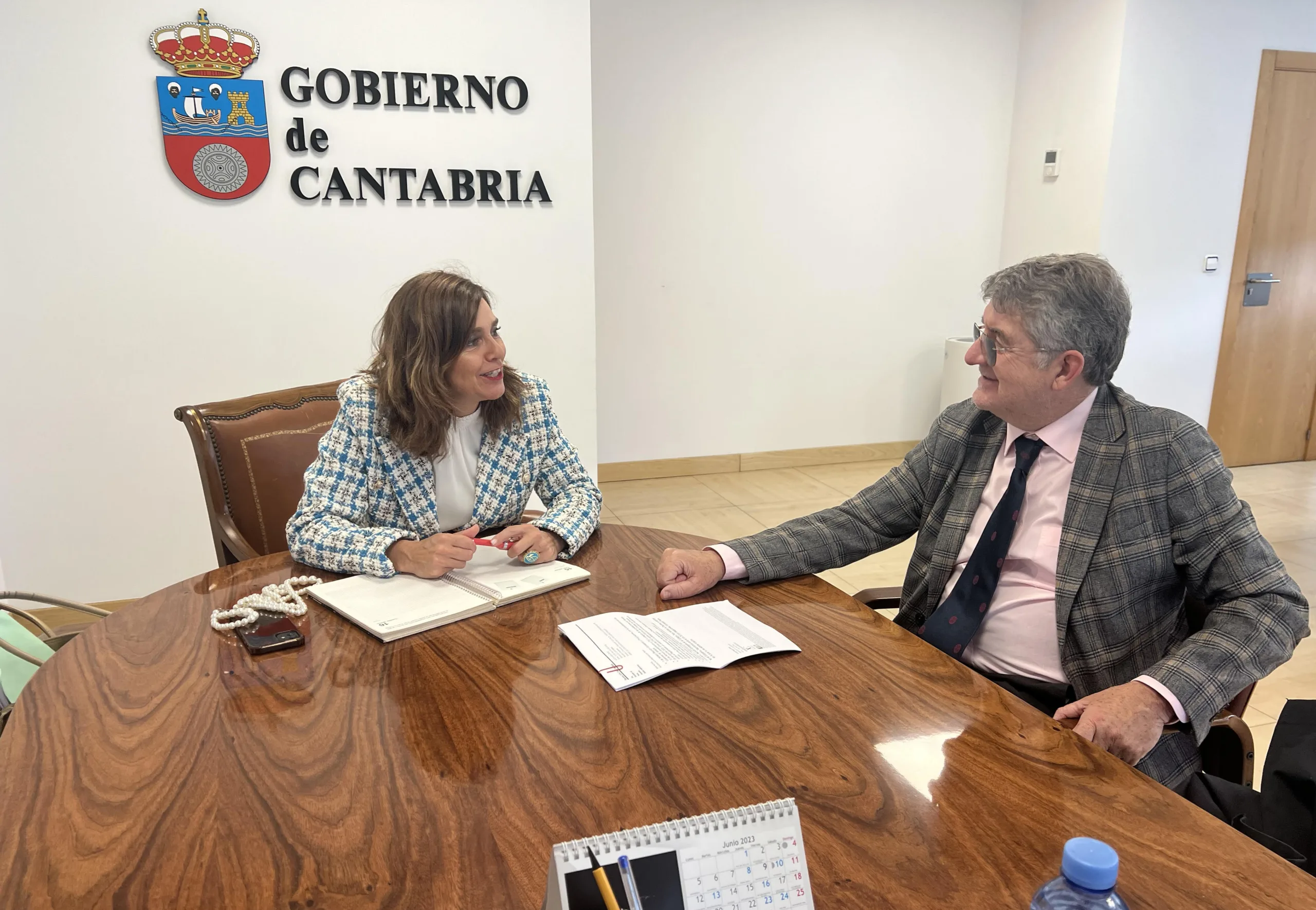 Presidencia. Decano abogados. 15 MAYO 2023 © Oficina de comunicación - Cantabria.es